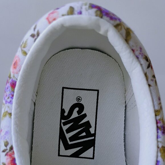 Vans Women's Old Skool Suede / Canvas Sneaker in Adorable Vintage Floral - Picture 9 of 12